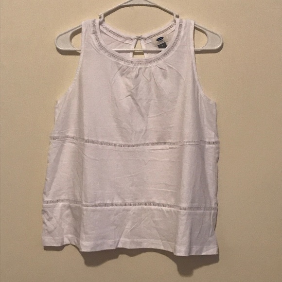 NEW Old Navy Eyelet Trim Tank - Picture 2 of 4